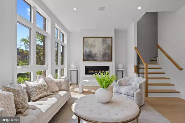 Alexandria, VA 22314,223 S UNION ST