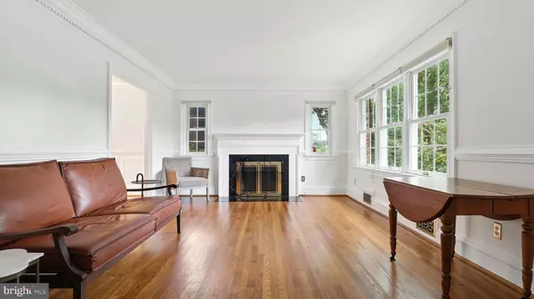 Alexandria, VA 22308,913 CROTON DR
