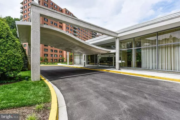 Washington, DC 20016,4201 CATHEDRAL AVE NW #913W