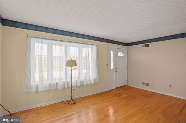 New Oxford, PA 17350,523 BERLIN RD