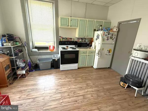 Myerstown, PA 17067,136-138 W MAIN AVE