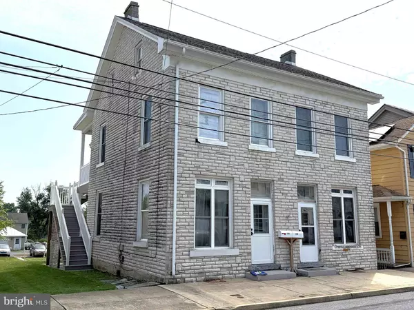 136-138 W MAIN AVE, Myerstown, PA 17067