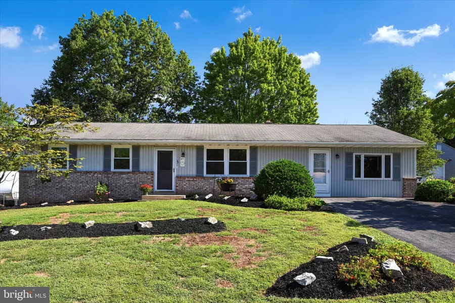 33 STONY RUN RD, Stevens, PA 17578