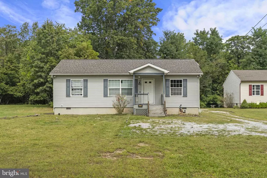 1230 ALMOND RD, Vineland, NJ 08360