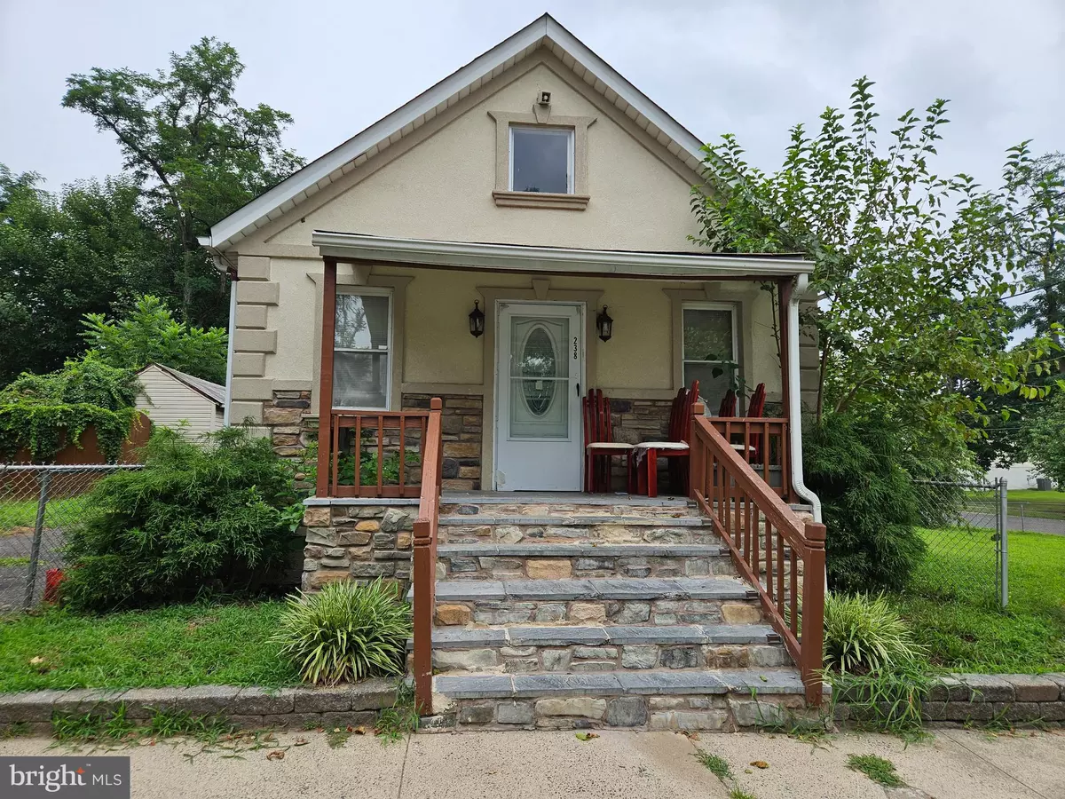 Hamilton, NJ 08610,238 GRAND AVE