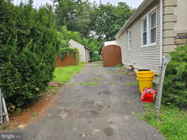 Hamilton, NJ 08610,238 GRAND AVE
