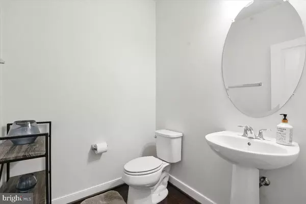 Ashburn, VA 20148,23088 LAVALLETTE SQ