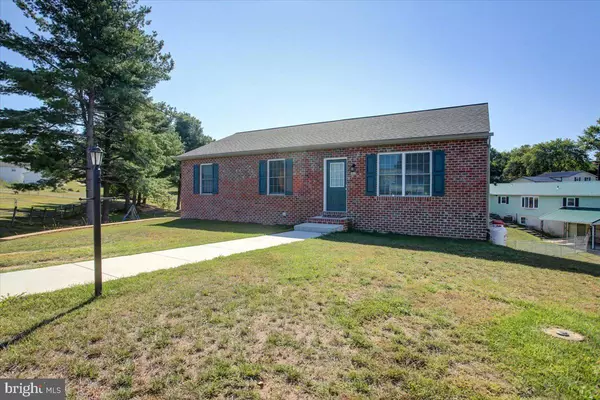 Chambersburg, PA 17201,3020 LIVERPOOL CT