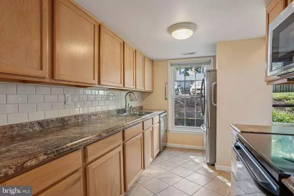 Lansdale, PA 19446,210 BERWICK PL #20E