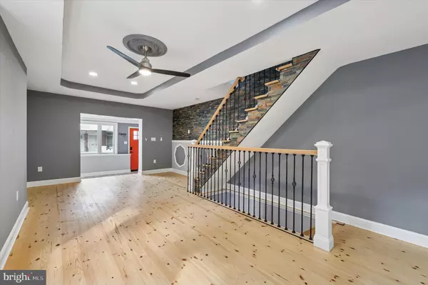 Philadelphia, PA 19143,5556 OSAGE AVE