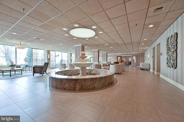 Margate City, NJ 08402,9600 ATLANTIC AVE #1711