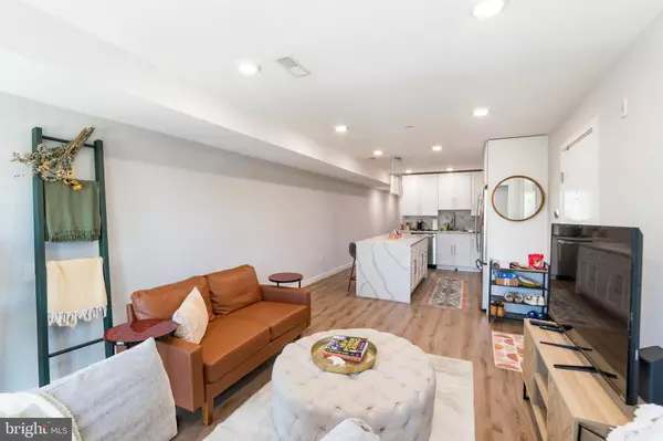 Philadelphia, PA 19130,751 N 20TH ST #UNIT 3