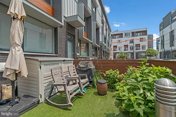 Philadelphia, PA 19123,1124-34 N AMERICAN ST #8