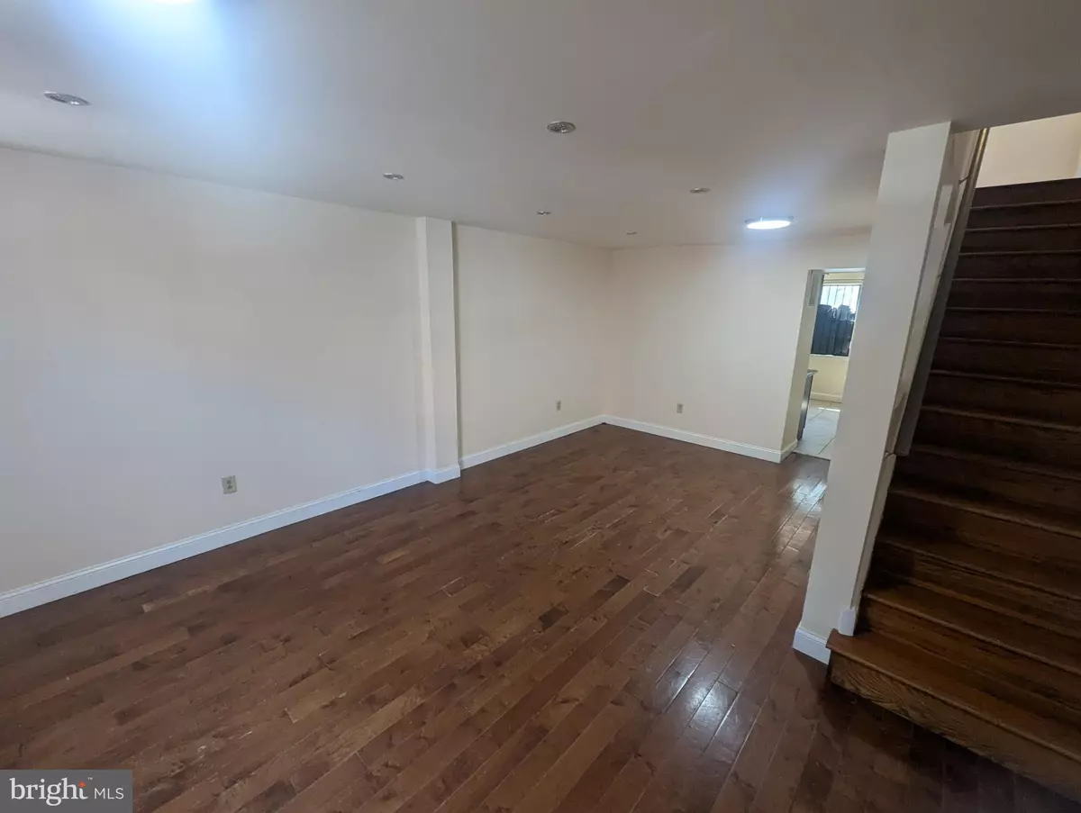 Philadelphia, PA 19121,1624 W DIAMOND ST