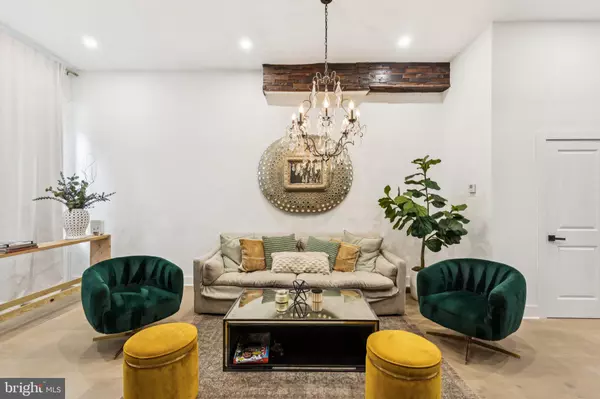 Philadelphia, PA 19130,2217 MOUNT VERNON ST