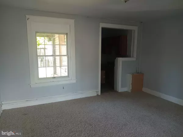 Baltimore, MD 21213,3403 LYNDALE AVE