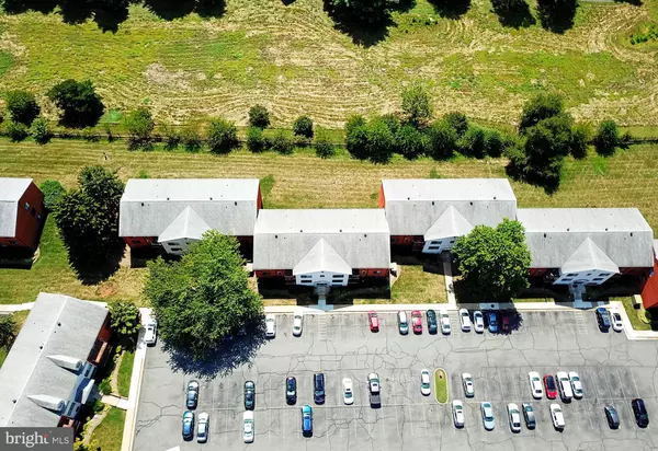 Leesburg, VA 20175,125-P CLUBHOUSE DR SW #5
