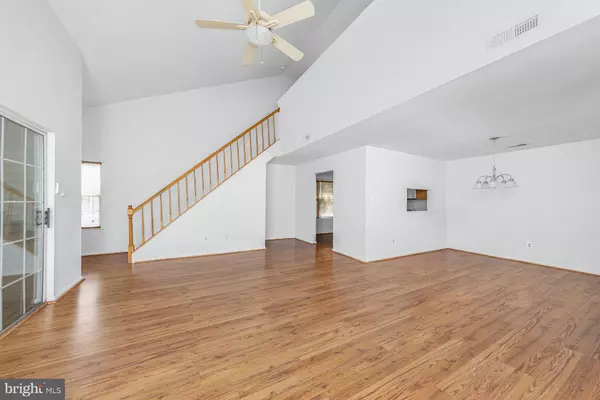 Sewell, NJ 08080,2002 TANGLEWOOD CT