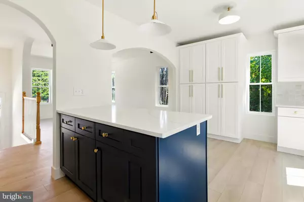 Woodbury, NJ 08096,1983 LITTLE RIVER