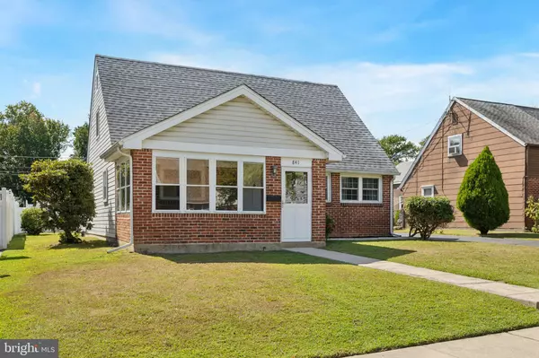841 BOBWHITE LN, Secane, PA 19018