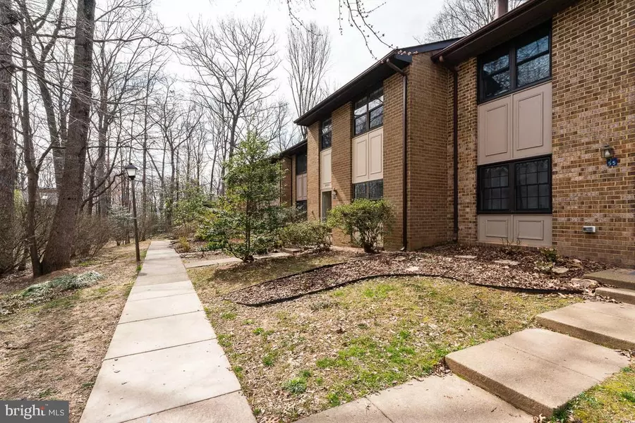 2053 HEADLANDS CIR, Reston, VA 20191