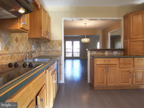 Springfield, VA 22153,9032 GAVELWOOD CT