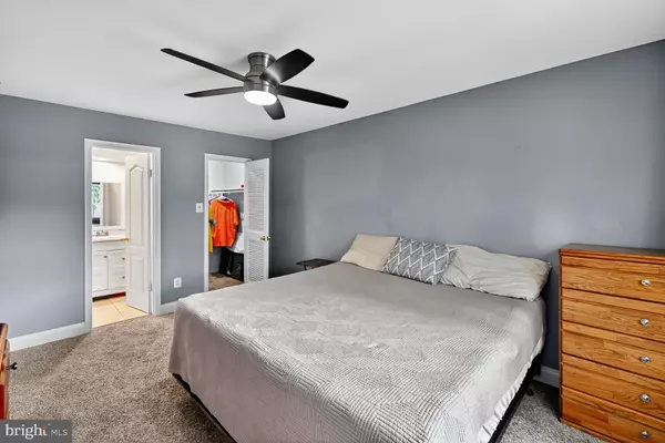 Alexandria, VA 22309,3890 MARIPOSA PL #49E