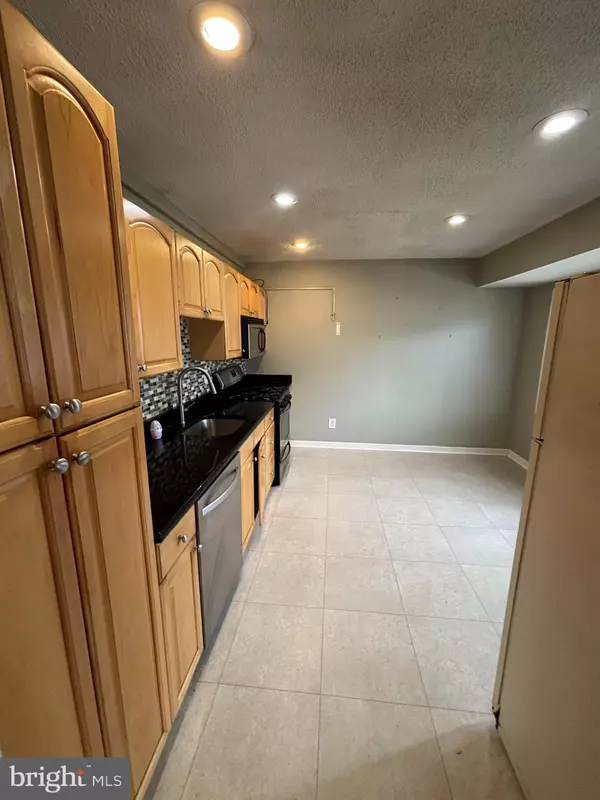 Hamilton, NJ 08620,16 FALMOUTH RD