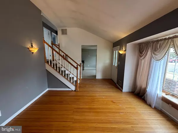 Hamilton, NJ 08620,16 FALMOUTH RD