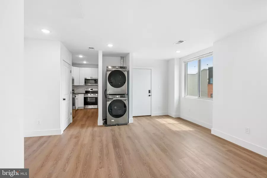 929 N 40TH ST #1F, Philadelphia, PA 19104