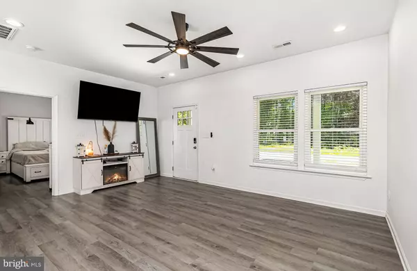Colonial Beach, VA 22443,191 WILDWOOD RD