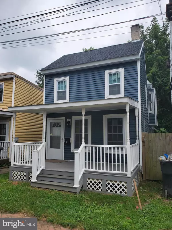 8 S GOVERNORS AVE, Dover, DE 19904