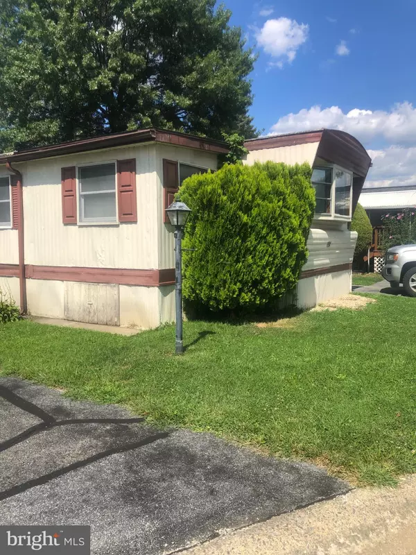 Manheim, PA 17545,104 RIDGEWOOD MNR