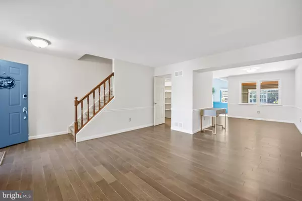 Doylestown, PA 18902,4080 HOLLY WAY