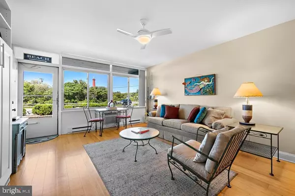 Barnegat Light, NJ 08006,401 BROADWAY #6