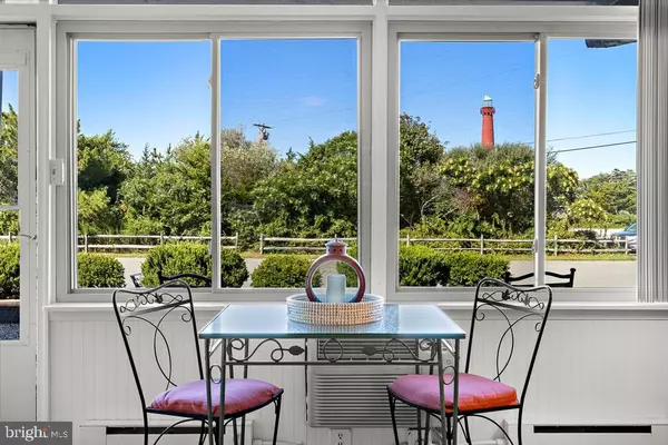 Barnegat Light, NJ 08006,401 BROADWAY #6