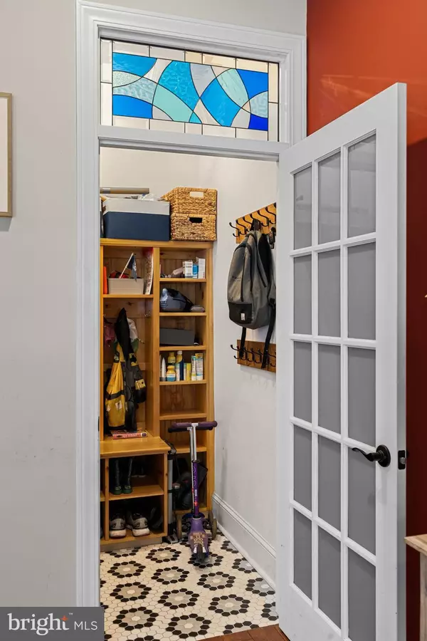 Philadelphia, PA 19147,215 CHRISTIAN ST