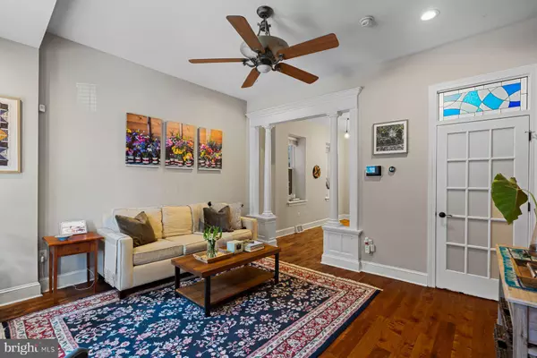 Philadelphia, PA 19147,215 CHRISTIAN ST