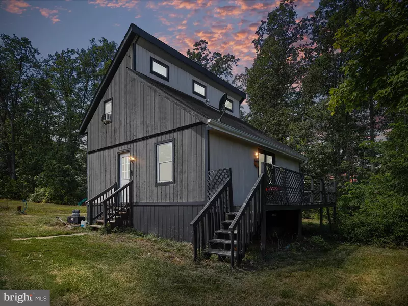 2167 FULTON RD, Hedgesville, WV 25427