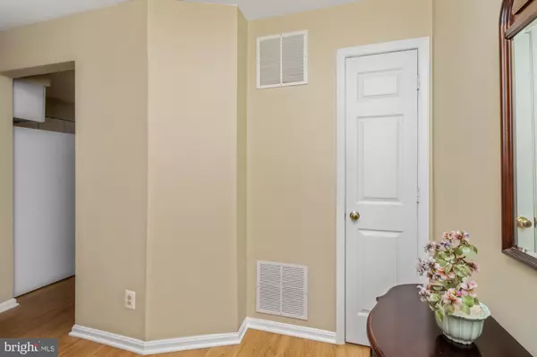 Lutherville Timonium, MD 21093,12204 BURNCOURT RD #201