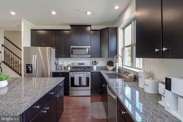 Hanover, MD 21076,3042 BRETONS RIDGE WAY