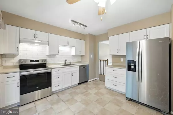 Springfield, VA 22153,8926 APPLECROSS LN