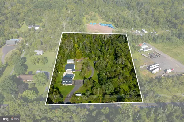 Green Lane, PA 18054,5509 HOPPENVILLE RD