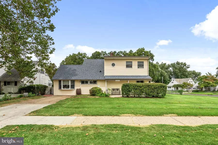 131 EVERTURN LN, Levittown, PA 19054