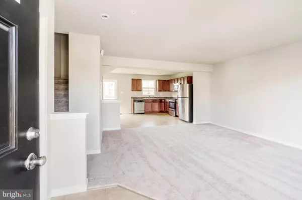 Elkton, MD 21921,4 MARSH LN