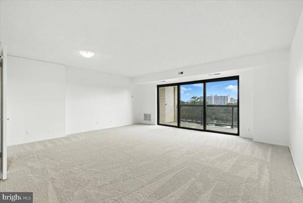 205 YOAKUM PKWY #601, Alexandria, VA 22304