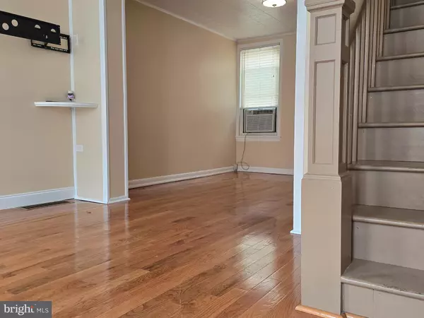 Philadelphia, PA 19147,323 CROSS ST