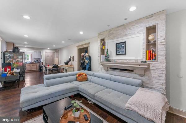 Ewing, NJ 08638,107 HAWTHORNE AVE