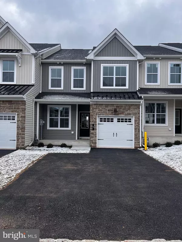 Royersford, PA 19468,9 TURF CT