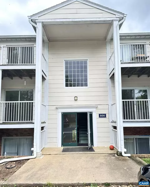 800 RUNNEL CT #3, Charlottesville, VA 22901